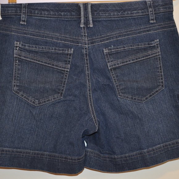 Gloria Vanderbilt Women's Denium Shorts Size 6 - Picture 2 of 4